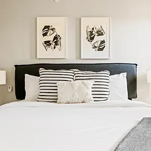 Stylish Retreat - King Beds - Walk To Sloans Apartment Denver