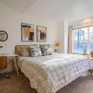 Ballard's Townhome With Office & Walk Score 98 Holiday home Seattle