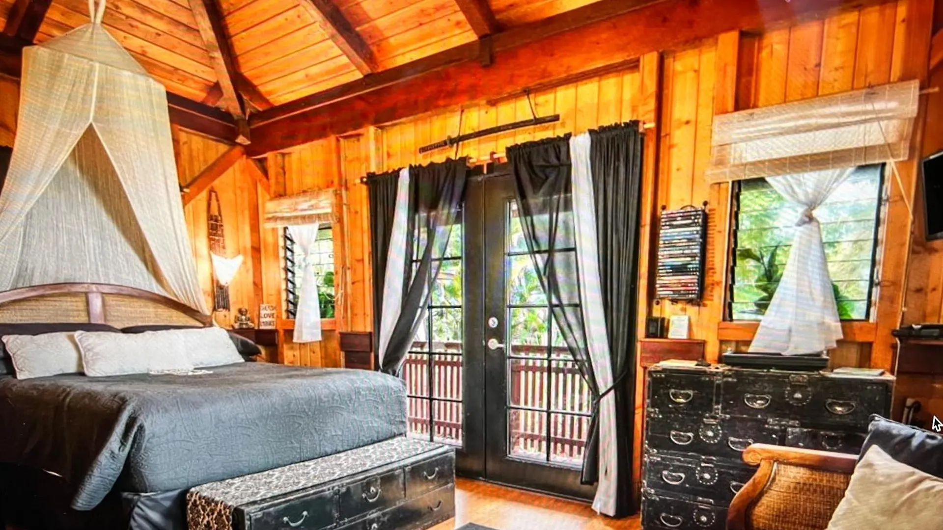 The Bali House And Cottage At Kehena Beach Hawaii