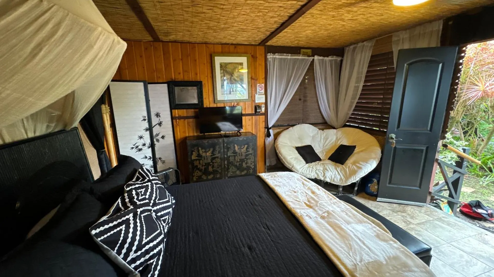 The Bali House And Cottage At Kehena Beach Hawaii